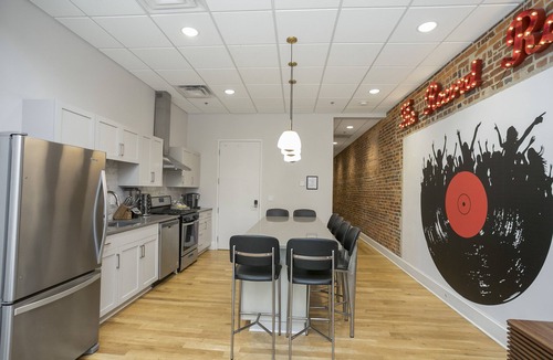 Downtown Nashville Condo | The Record Room -steps to Broadway & Printer’s Alley