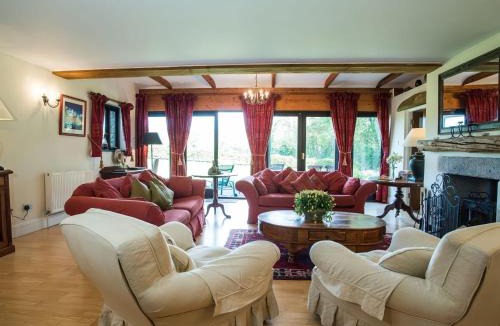 Mary Tavy House | The Red Barn