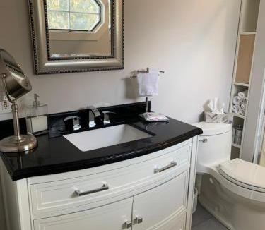 Queenston Bed & Breakfast | The Red Coat