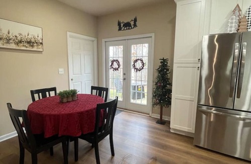 Dahlonega House | The Red Door Cottage