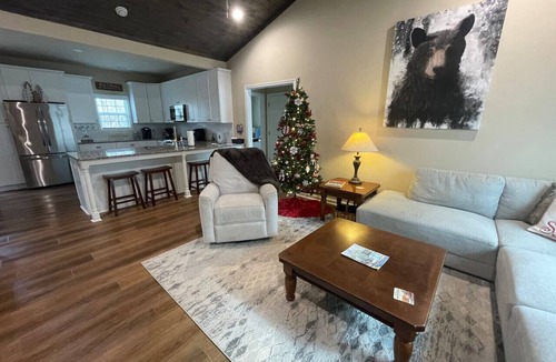 Dahlonega House | The Red Door Cottage