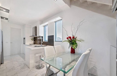 Caulfield North Apartment | The Red Ember Retreat