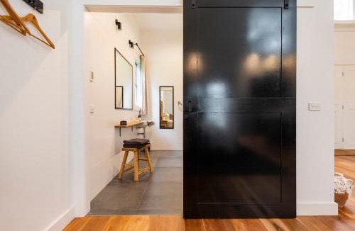 Main Ridge Bed & Breakfast | The Red Hill Barn