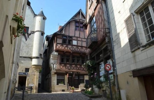 Chinon Apartment | The Red House 3 * Chinon medieval center parking included
