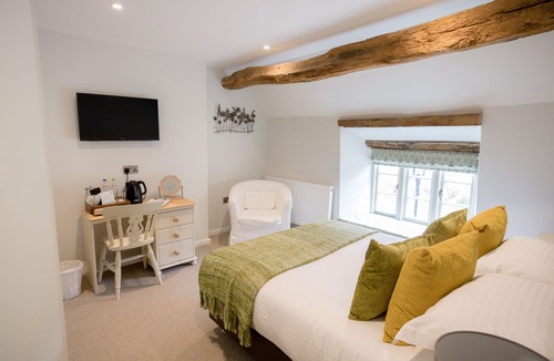 Hellidon Hotel | The Red Lion at Hellidon