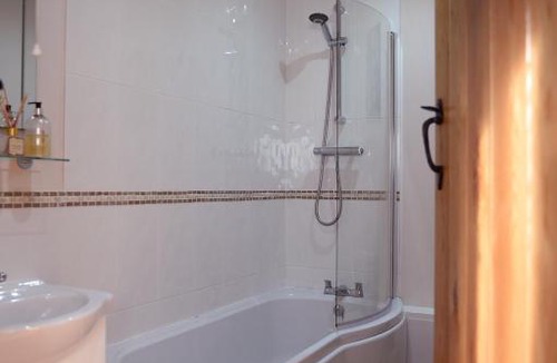 Thornby Bed & Breakfast | The Red Lion, Barn Accommodation