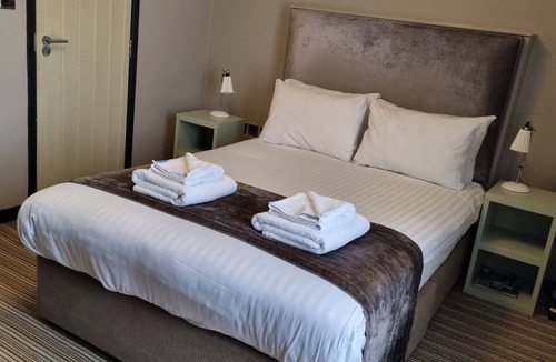 Cambridge Hotel | The Red Lion