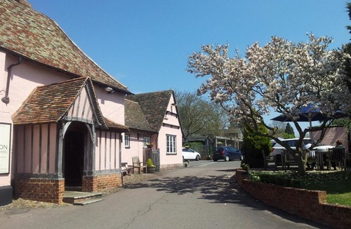 Hinxton Hotel | The Red Lion Hinxton