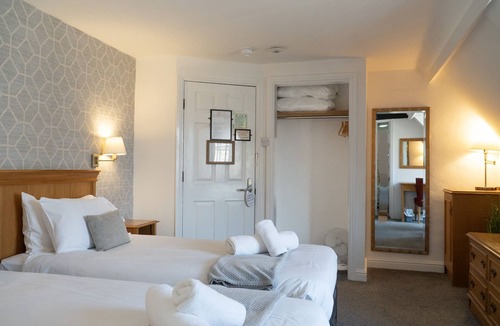 Spalding Hotel | The Red Lion Hotel