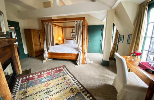 Cohasset Hotel | The Red Lion Inn