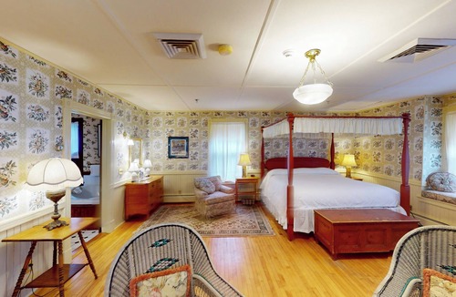 Stockbridge Hotel | The Red Lion Inn