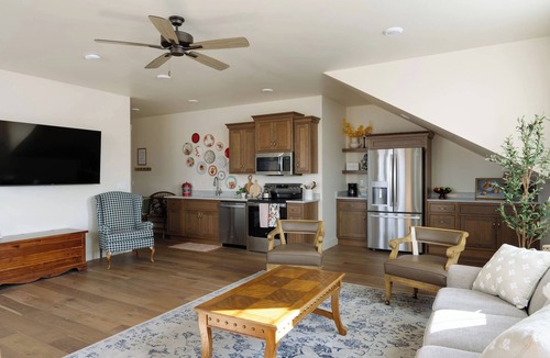 Ivins Resort | The Red Mountain Suite @ HSRV