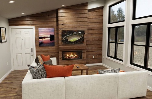 Marinette Cabin | The Red Oak. New 4 room, 2 bath cabon on Menominee River w/fireplace, hot tub.