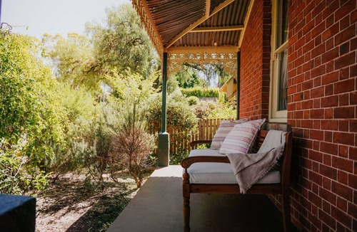 Castlemaine House | The Redbrick House
