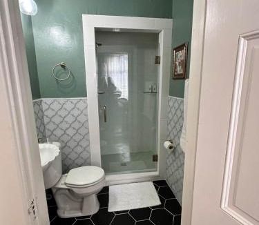 Guthrie Bed & Breakfast | The Redbud Room at The Judges Chambers