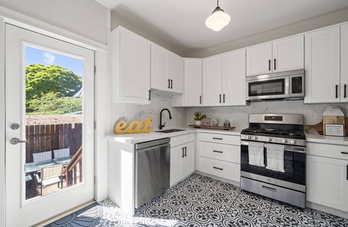 Central Tacoma House | The Reddish House: 6th Ave, UPS, UW, Ruston