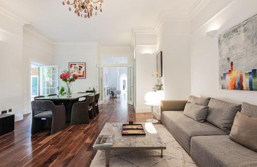Frognal and Fitzjohns Apartment | The Redington Royal