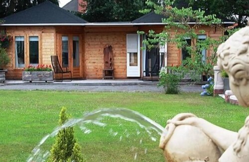 Bickenhill Ski Chalet | The Redlands