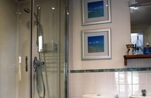 Bickenhill Ski Chalet | The Redlands