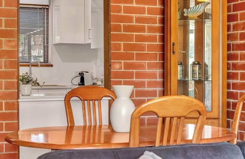 Norwood Apartment | The Redstone Experience Adelaides Inner east