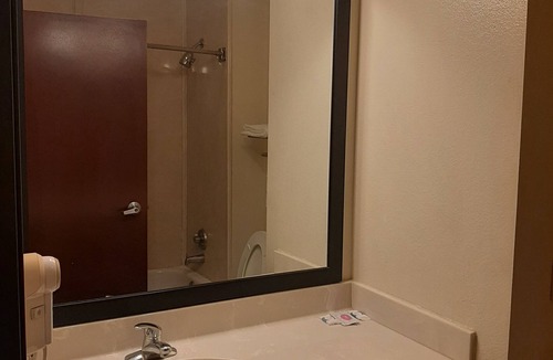 Carthage Hotel | The Regal Hotel