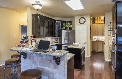 Abilene House | The Regent: Abilene Luxury Retreat w/Patio & Fire