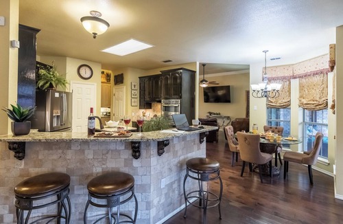 Abilene House | The Regent: Abilene Luxury Retreat w/Patio & Fire