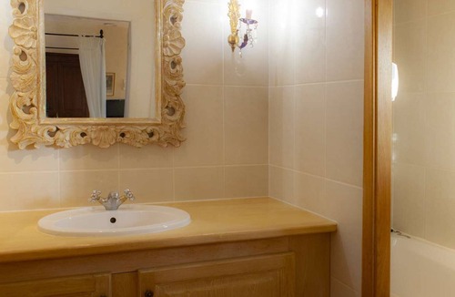 Murviel-les-Beziers Other | The "Reine Margot" room