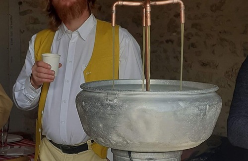 Champagne-Saint-Hilaire House | The Relais du Haras gite or bed and breakfast