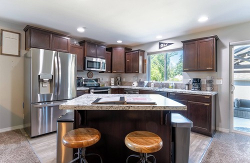 Olympia House | The Relax-INN' Heron