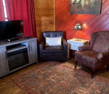 Paluxy House | The Renegade in Bluff Dale, TX