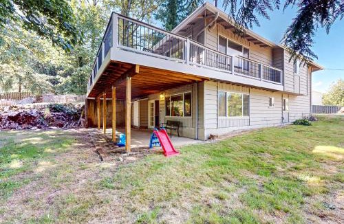 Maple Heights-Lake Desire House | The Renton Rest House