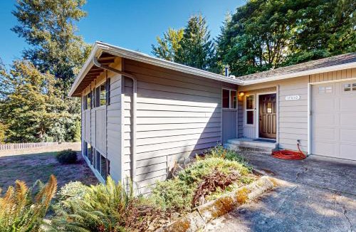 Maple Heights-Lake Desire House | The Renton Rest House