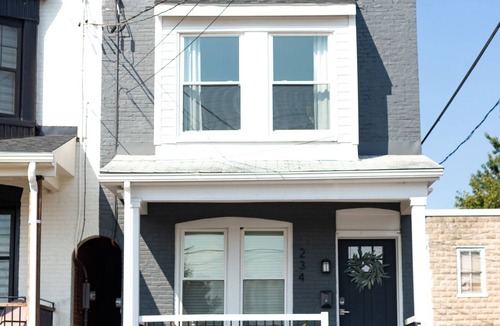 Lancaster House | The Reservoir Inn: A peaceful townhome on the outskirts of Lancaster City