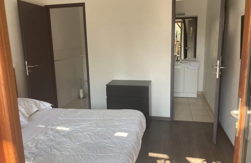 Perouges Hotel | The Resid For Calixte