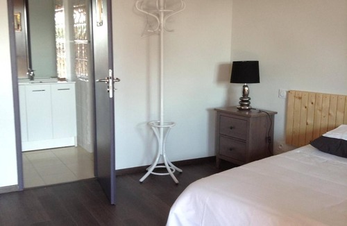 Perouges Hotel | The Resid For Calixte