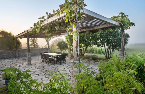 Virgil Cottage | The Residence On Seven