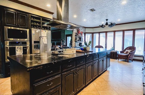 Brenham House | The Residence at Rockin star ranch