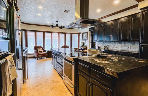 Brenham House | The Residence at Rockin star ranch