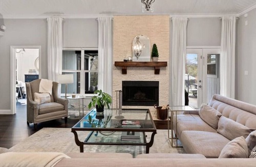 South Arlington House | THE Residence at Seven6 w/Pool+