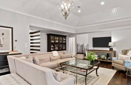 South Arlington House | THE Residence at Seven6 w/Pool+
