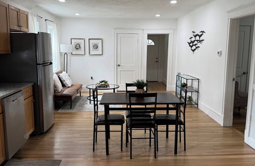 Quincy House | The Residence on Cranch 1