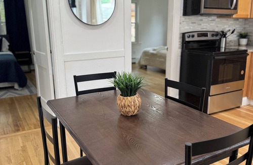 Quincy House | The Residence on Cranch 1