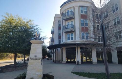 Wetmore Apartment | The Residences At La Cantera