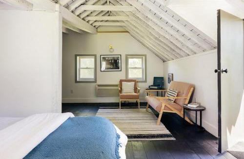 Jeffersonville House | The Rest Suite 5