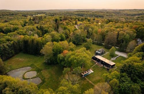 Jeffersonville House | The Rest Suite 5