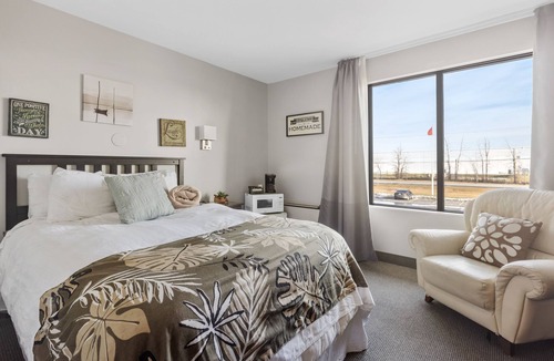 St-Albert House | The Restauparc Motel! A relaxing and affordable experience.