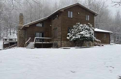 Roseland House | The Resting Place Mountain Retreat