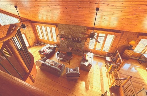 Roseland House | The Resting Place Mountain Retreat