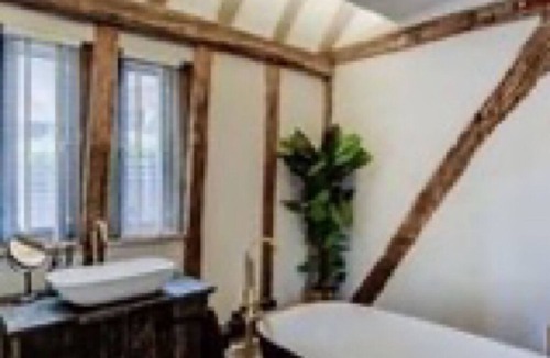 Broxted House | The Restoration Barn